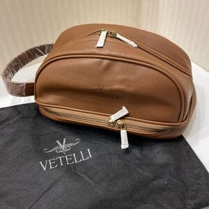 Vetelli Classic Leather Men's Travel Toiletry Bag
